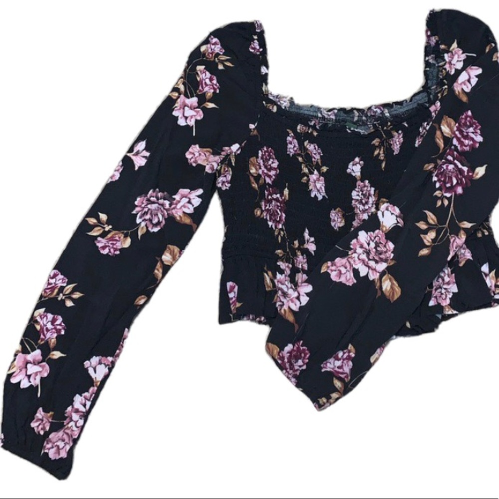 ⚡️ Floral cinched Crop Top